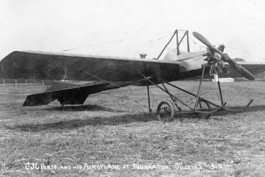 Nuneaton.  Lt. Porte with aeroplane