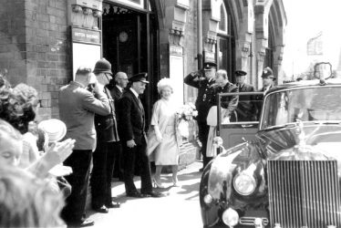 Kenilworth.  Railway Station, Queen Mother's visit