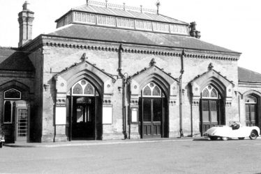 Kenilworth.  Railway Station