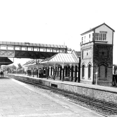 Kenilworth.  Railway Station