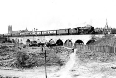 Leamington Spa.  Railway viaduct