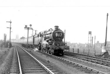 Leamington Spa.  Passenger train