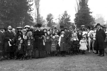 Lea Marston.  Hams Hall, group of people in grounds