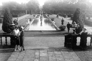 Moreton Paddox.  Formal gardens