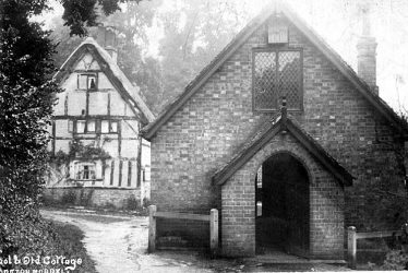 Moreton Morrell.  School and old cottage