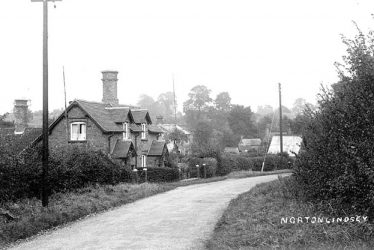 Norton Lindsey.  Cottages