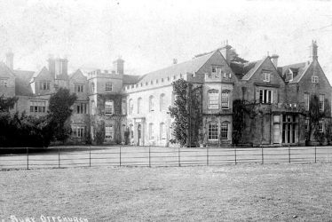 Offchurch.  The Bury