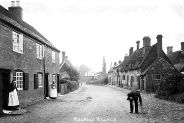 Radford Semele.  Village street