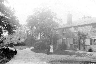 Radford Semele.  Cottages