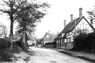 Radford Semele.  White Lion Inn and Southam Road
