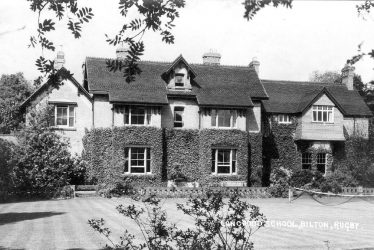 Bilton.  Longrood School