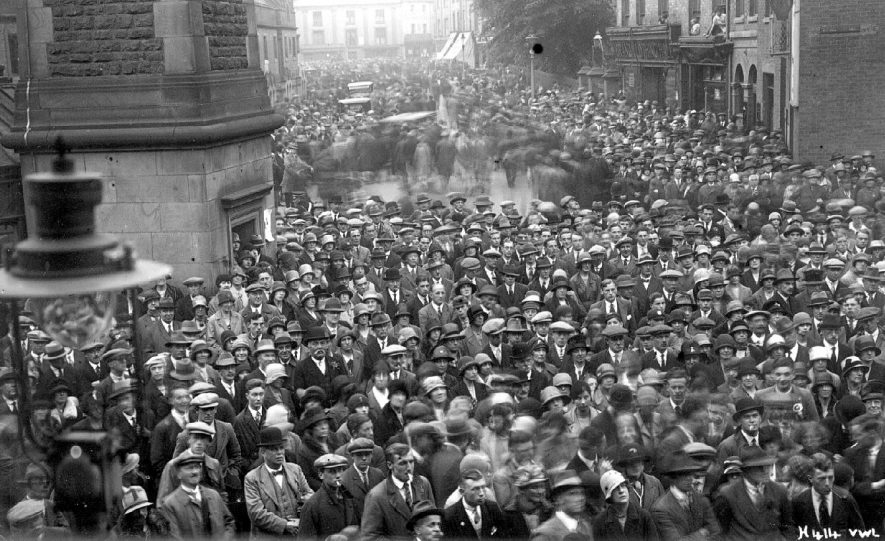 Election crowd in Rugby. Date uncertain, postmark 1930. |  IMAGE LOCATION: (Warwickshire County Record Office)