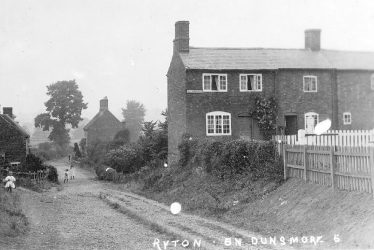 Ryton on Dunsmore.  Country lane