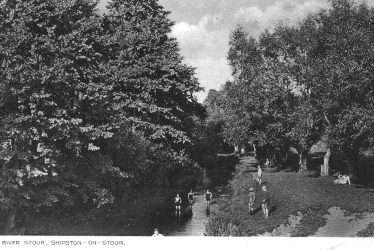 Shipston on Stour.  River Stour