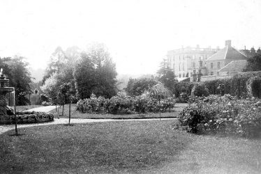 Stoneleigh.  Stoneleigh Abbey and Gardens