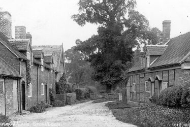 Stoneleigh.  Church Lane