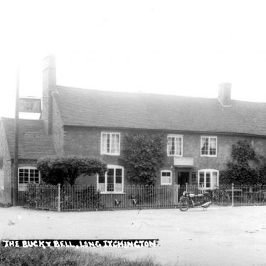 Long Itchington.  Buck and Bell public house