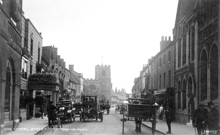 View of Chapel Street, Stratford upon Avon.  1910s |  IMAGE LOCATION: (Warwickshire County Record Office)