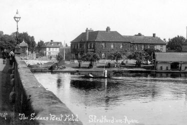 Stratford upon Avon.  Swans Nest Hotel