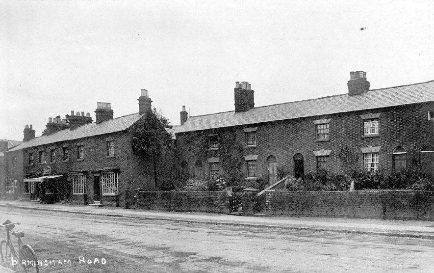 Birmingham Road, Stratford upon Avon.  1900s |  IMAGE LOCATION: (Warwickshire County Record Office)