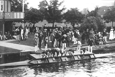Stratford upon Avon.  Regatta on the River Avon
