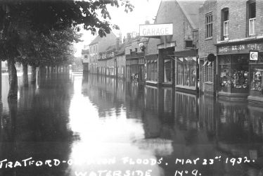 Stratford upon Avon.  Waterside under flood