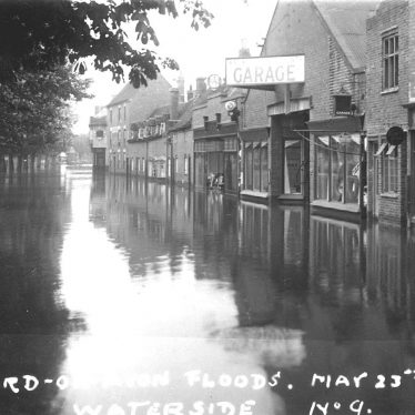 Stratford upon Avon.  Waterside under flood
