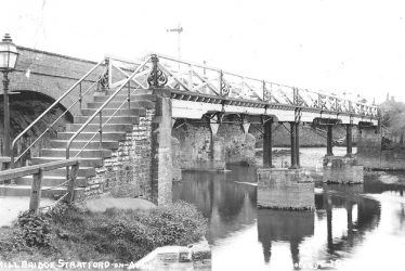 Stratford upon Avon.  Mill Bridge