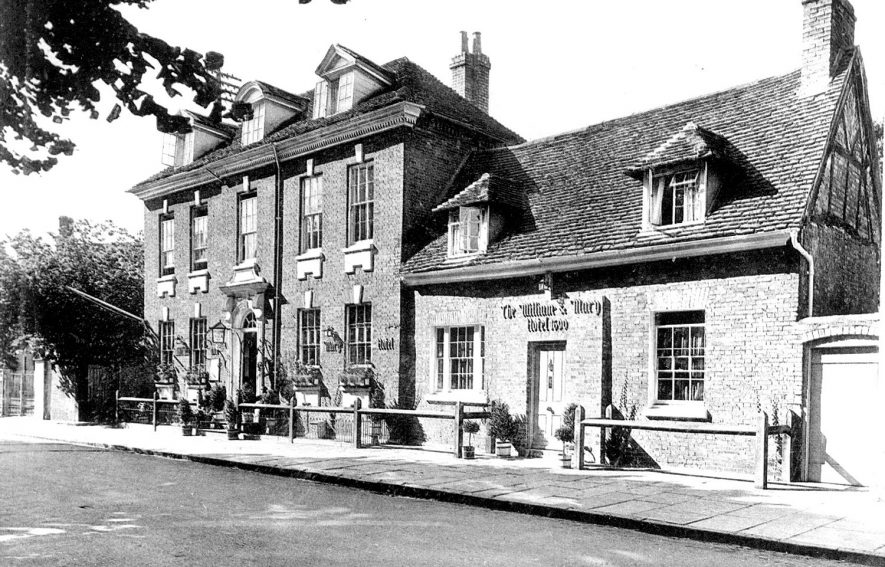 Exterior of The William and Mary Hotel, Old Town, Stratford upon Avon.  1940s |  IMAGE LOCATION: (Warwickshire County Record Office)