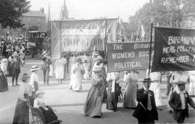 Suffragette march passing through Stratford upon Avon possibly en route for London. ? July 16th 1913 |  IMAGE LOCATION: (Warwickshire County Record Office)