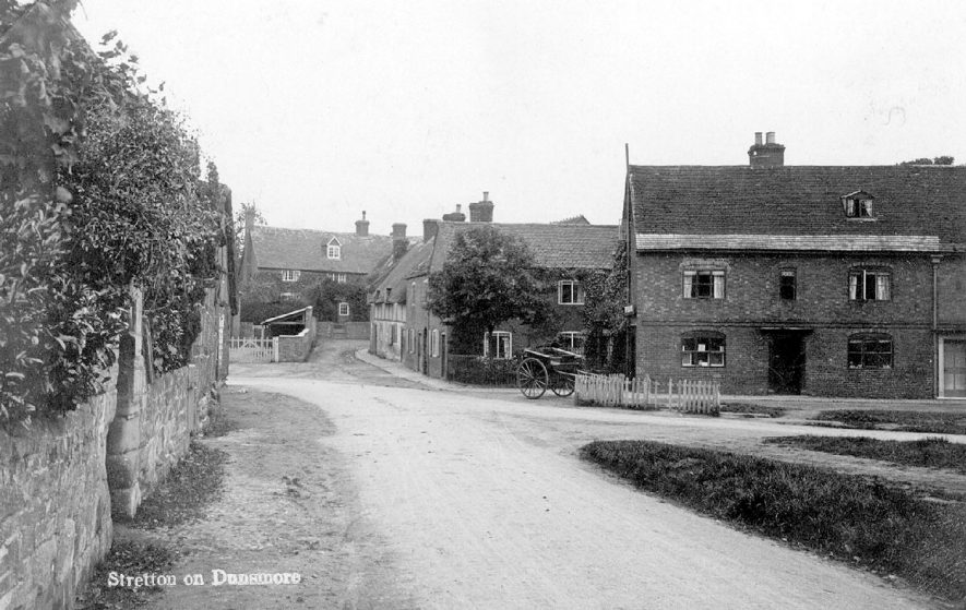 Village street in Stretton on Dunsmore.  1900s |  IMAGE LOCATION: (Warwickshire County Record Office)