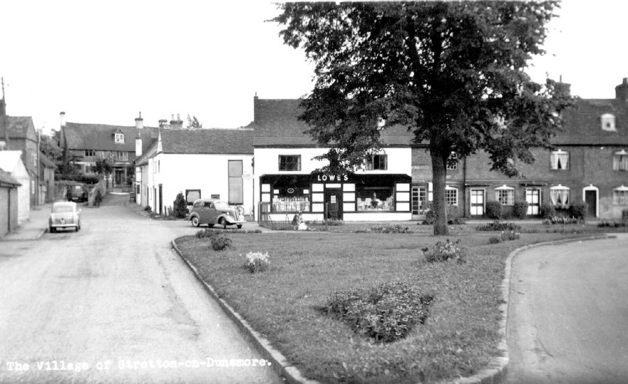 Lowe's shop, cottages and cars, Stretton on Dunsmore.  1959 |  IMAGE LOCATION: (Warwickshire County Record Office)