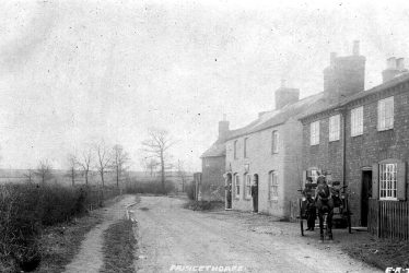 Princethorpe.  Wappenbury Road cottages