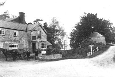 Princethorpe.  Three Horse Shoes Inn