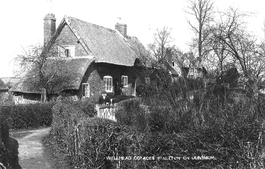Wellhead Cottages, Stretton on Dunsmore.  1900s |  IMAGE LOCATION: (Warwickshire County Record Office)