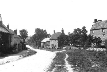 Stretton on Fosse.  Country lane