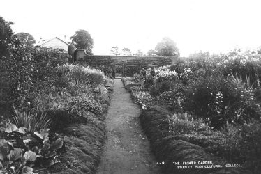 Studley.  Horticultural College for Women, garden
