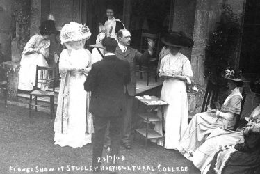 Studley.  Horticultural College for Women, flower show