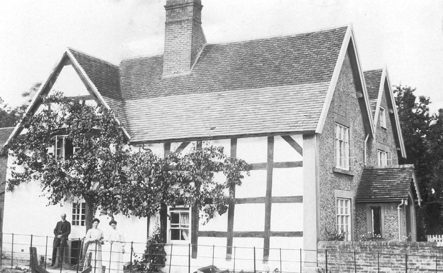 Tan House Farm, said to be on the border of Ipsley parish, Studley.  1900s |  IMAGE LOCATION: (Warwickshire County Record Office)