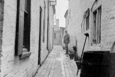 Atherstone.  Bosse's Yard