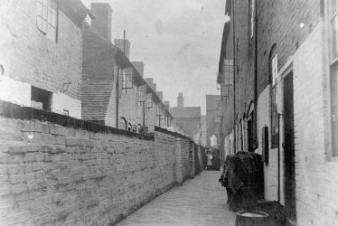 Atherstone.  Spencer's Yard