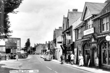 Studley.  Alcester Road