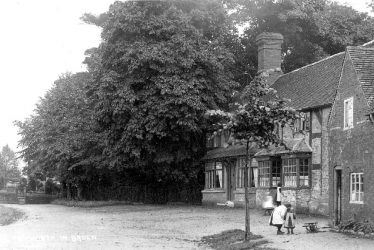 Tanworth in Arden.  Houses