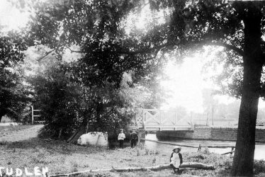 Studley.  River Arrow, bridge crossing