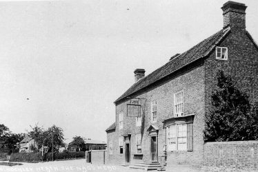 Hockley Heath.  Nag's Head