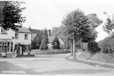 Tanworth in Arden.  Village view