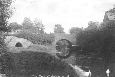 Hockley Heath.  Canal and bridge
