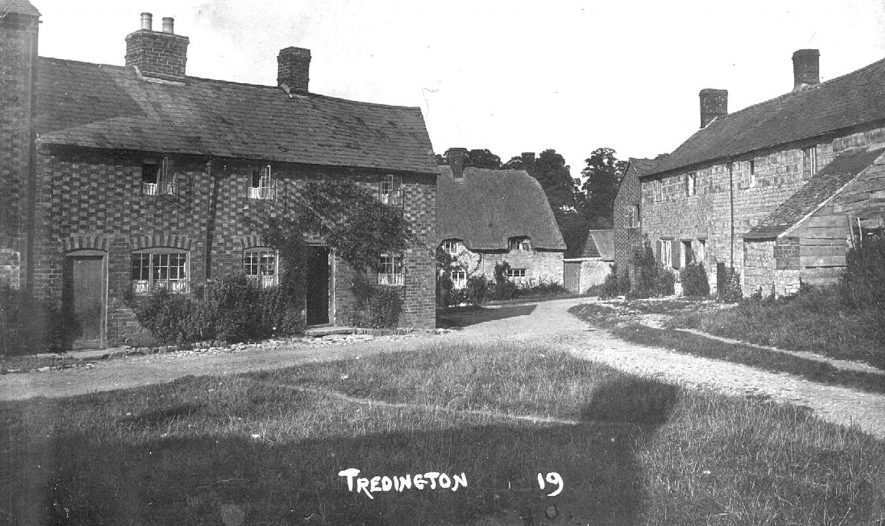 Cottages in Tredington.  1910s |  IMAGE LOCATION: (Warwickshire County Record Office)