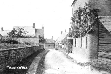Tredington.  Lane with cottages