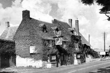 Tredington.  White Lion Inn
